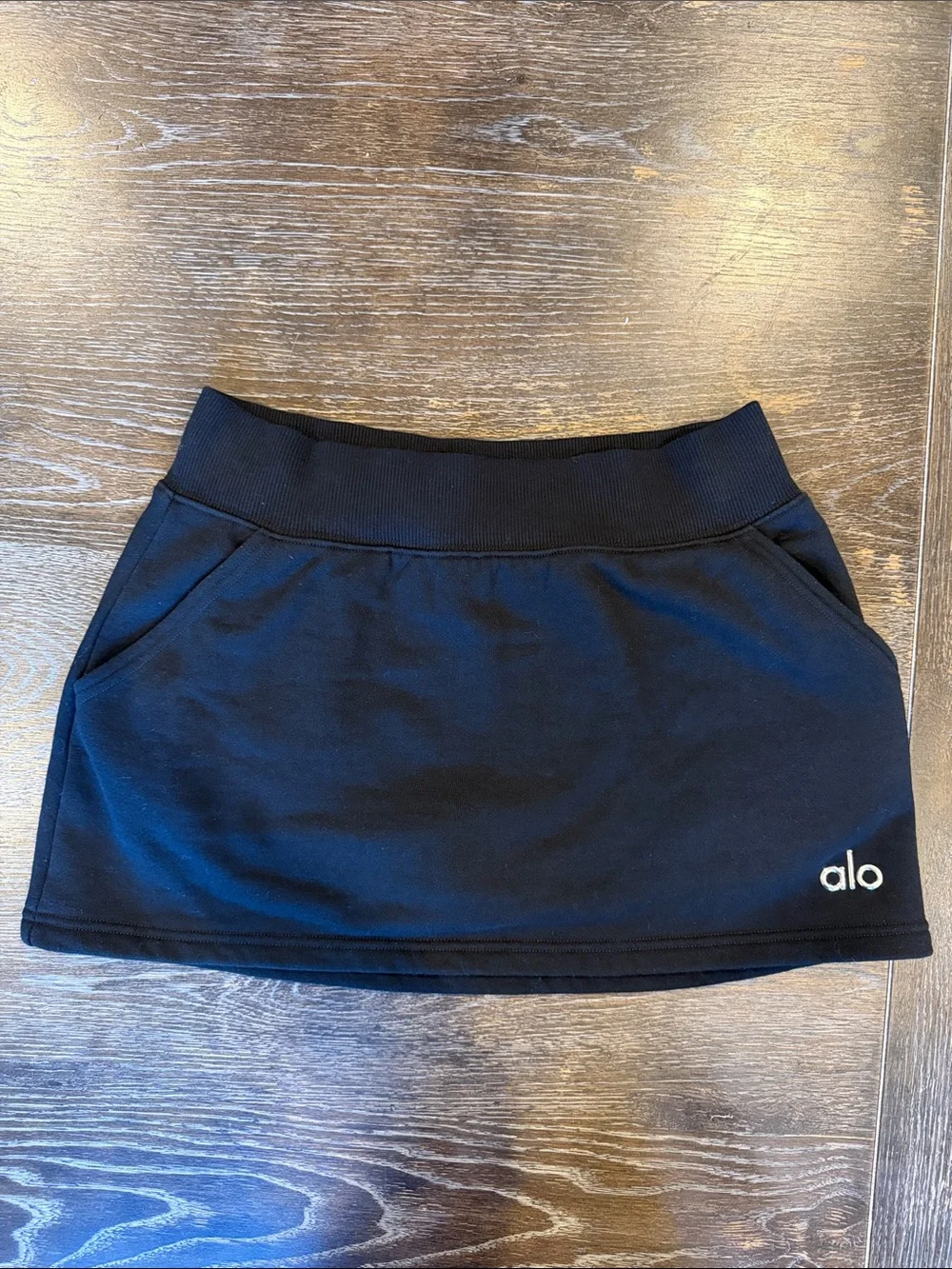 ALO Yoga Accolade Skirt Skort Black Pockets French Terry Size S NWOT
